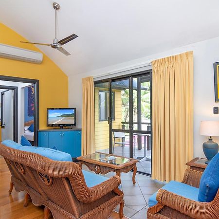 Dreamcatcher Beach-Side Apartments Port Douglas Exterior photo