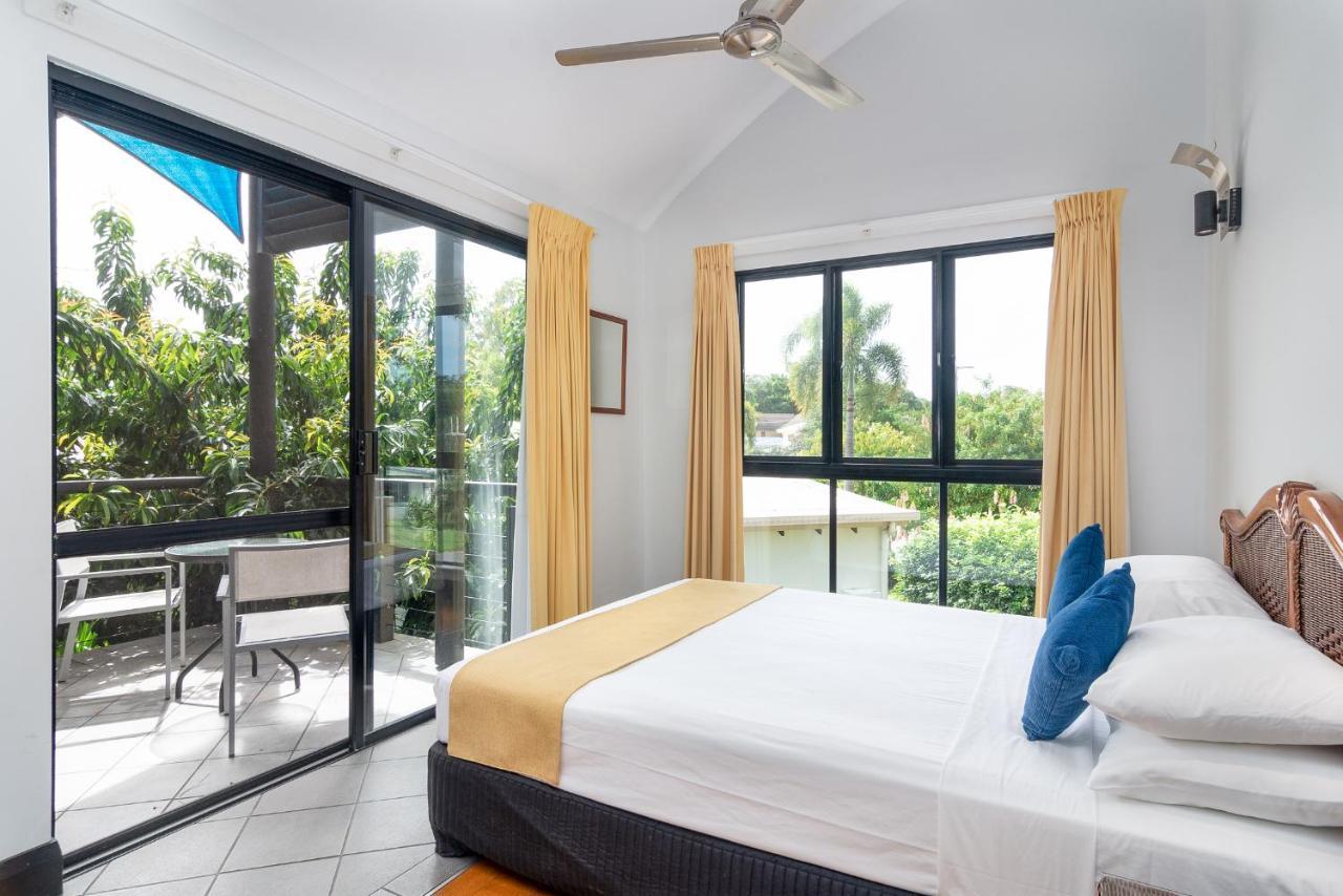 Dreamcatcher Beach-Side Apartments Port Douglas Exterior photo