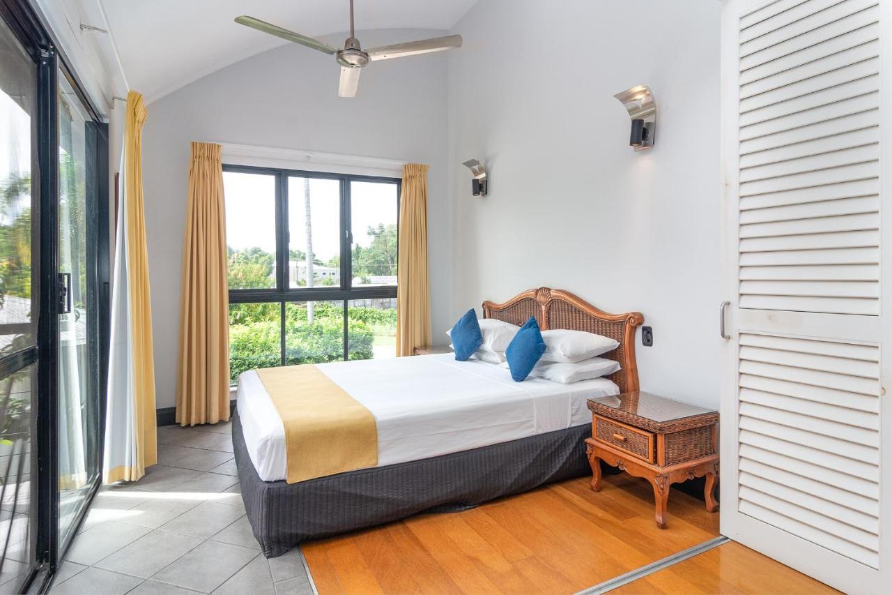 Dreamcatcher Beach-Side Apartments Port Douglas Exterior photo