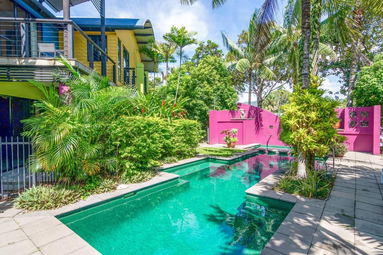 Dreamcatcher Beach-Side Apartments Port Douglas Exterior photo