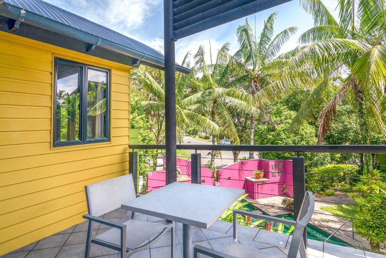 Dreamcatcher Beach-Side Apartments Port Douglas Exterior photo