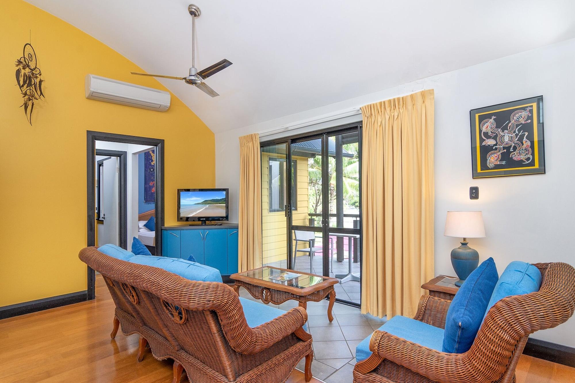 Dreamcatcher Beach-Side Apartments Port Douglas Exterior photo