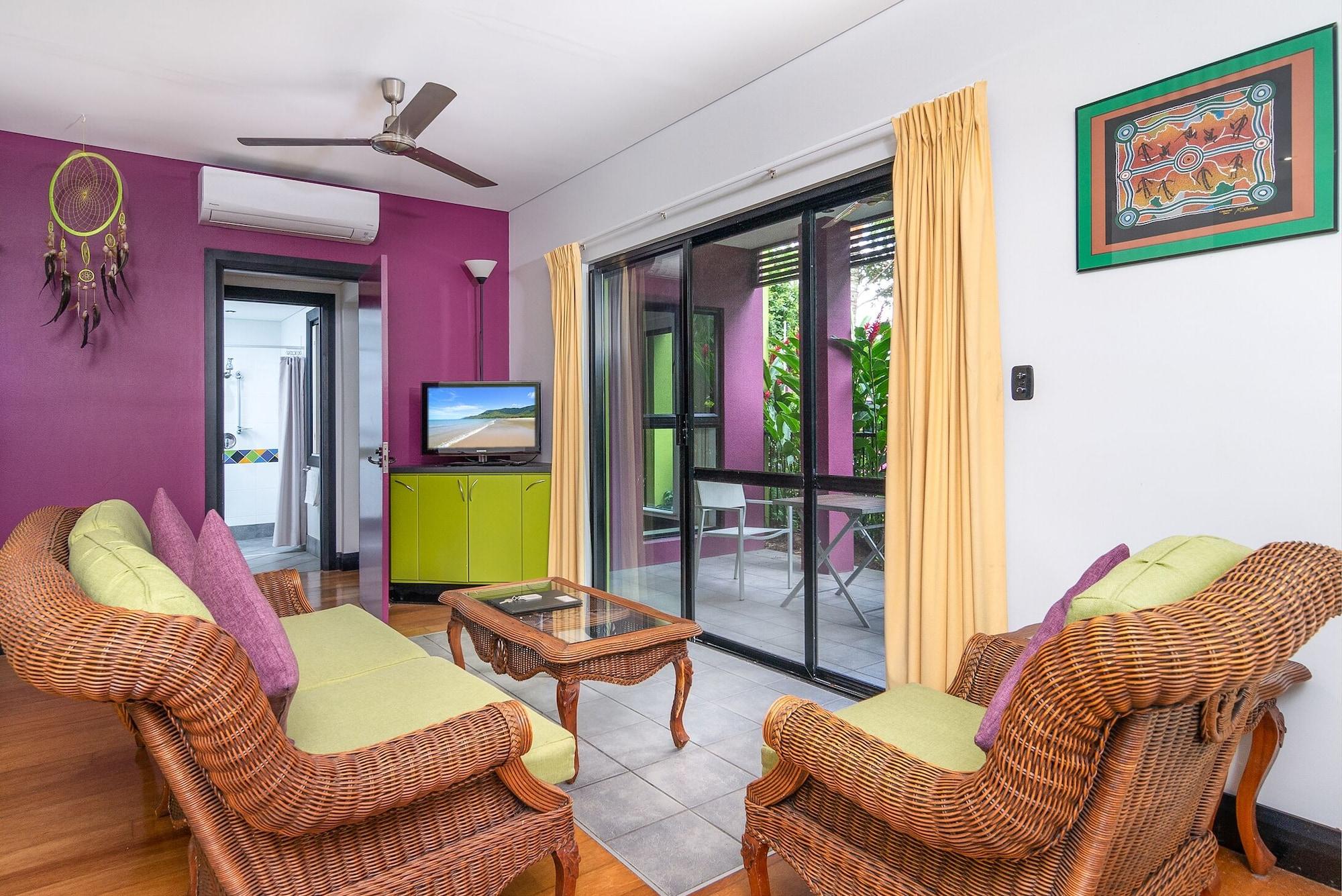 Dreamcatcher Beach-Side Apartments Port Douglas Exterior photo